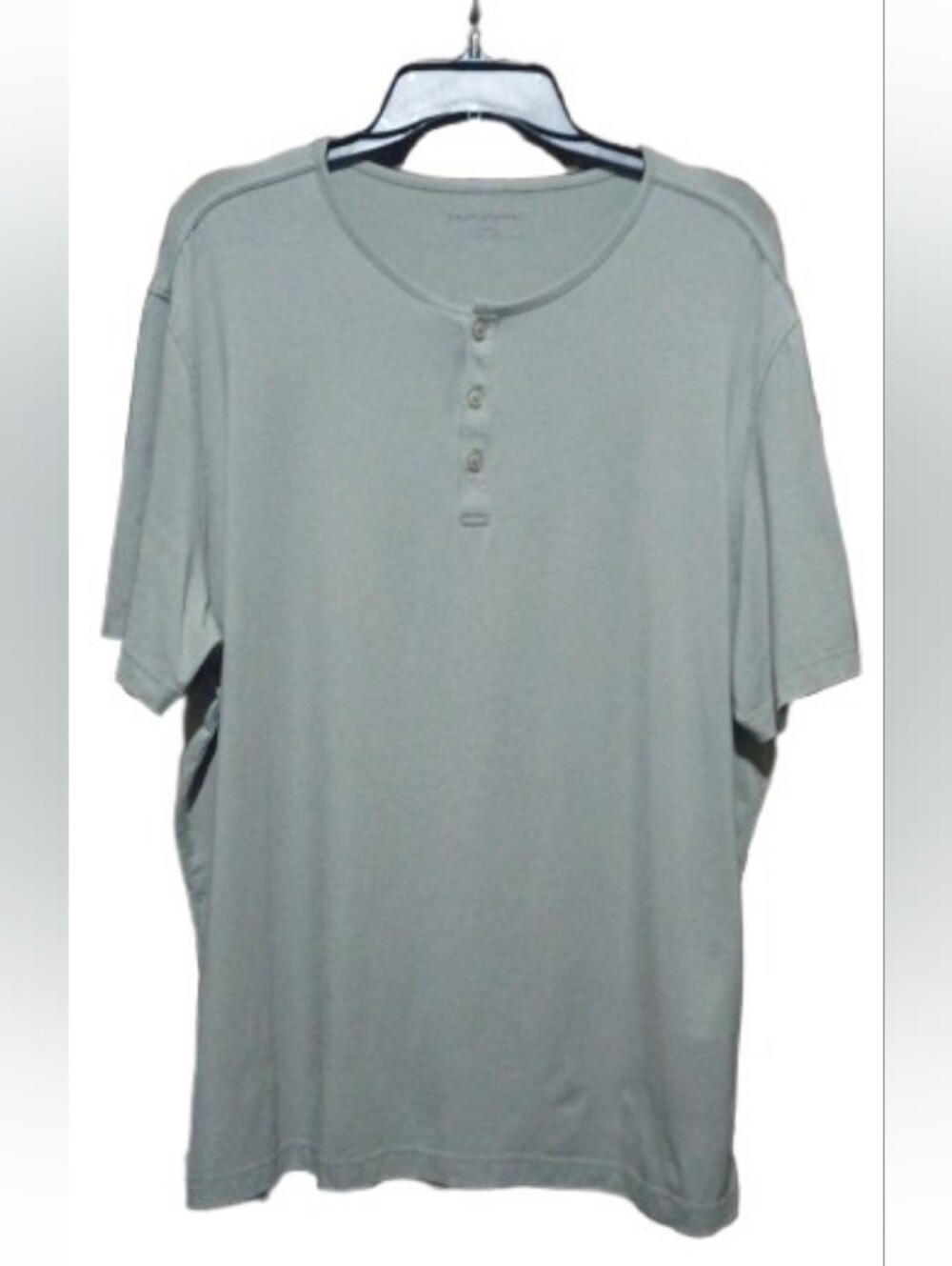UNTUCKit- Men's Short Sleeve Henley Shirt - Sage Green